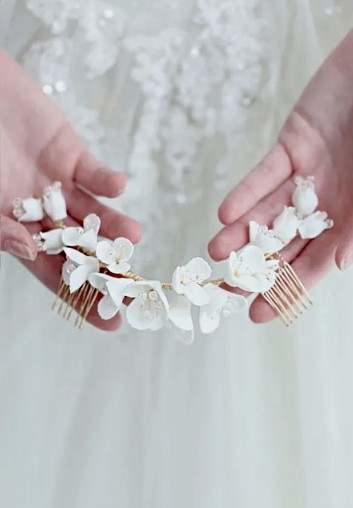 Accessoire cheveux Mariage fleurs Blanches - Lilly