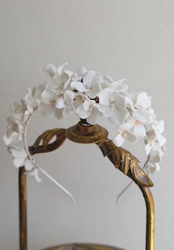 couronne de fleurs mariages ceramique porcelaine blanche