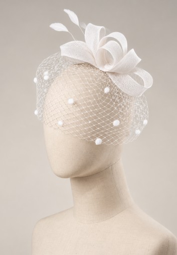 Bibi de mariée blanc à voilette plumetis et nœud sculptural - Nella