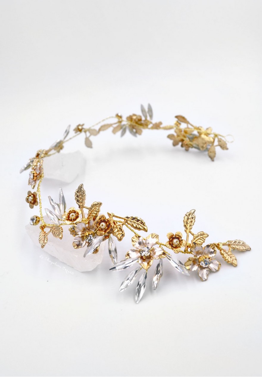 Couronne de Mariée Fleurs et Cristaux Couronne de Mariée Fleurs et Cristaux