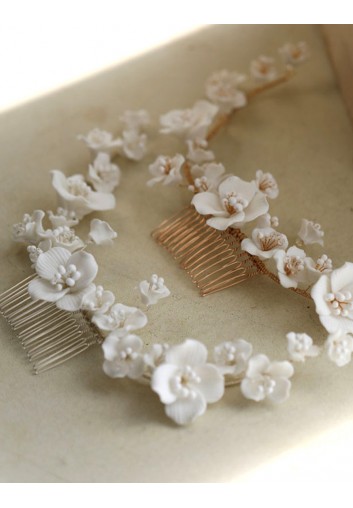 peigne cheveux fleurs blanches chignon 4
