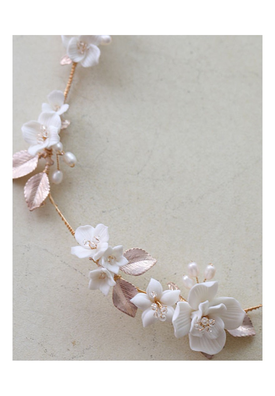 Epingle à Chignon Argentée Avec Fleurs Et Perles | Coiffeo